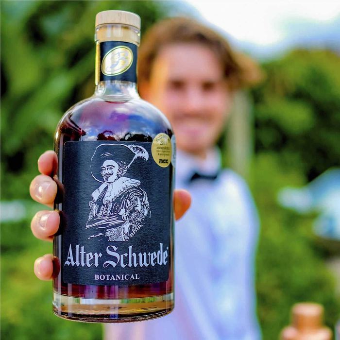 Alter Schwede bottle