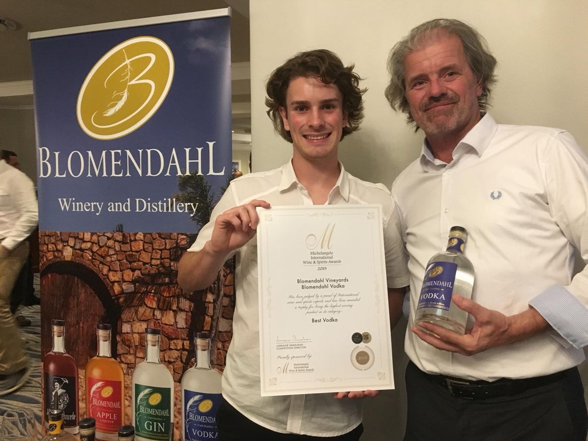 Benedikt and FJ Blomendahl with the Michelangelo Best Vodka Trophy certificate